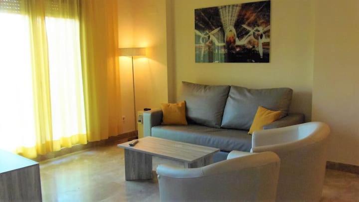 Apartamento Espacioso Muy Tranquilo Con Piscinas Y Jardines Cercano A La Playa エステポナ エクステリア 写真